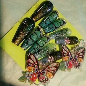 Glittery butterfly matching nails and earrings